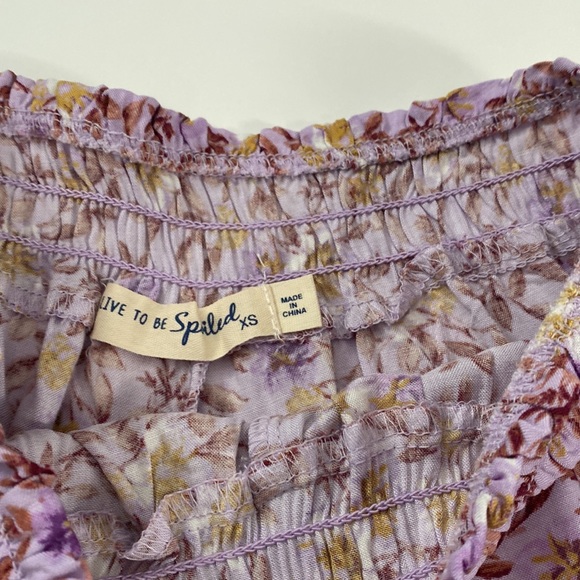 Live to be Spoiled 2 Pc crop top / short set, size XS /S. EUC condition - Picture 7 of 10